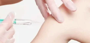 만성 염증은 자각하기 어려운 건강 위험 요소입니다. 원인부터 예방법, 실생활 관리법까지 자세히 소개하며 삶의 질을 높일 수 있는 실질적인 정보와 팁을 제공합니다.