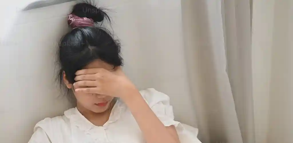 잠이 부족할때 나타나는 우리 몸의 비명 4 잠 부족으로 인한 신체 증상과 면역력 저하를 설명하는 건강 정보