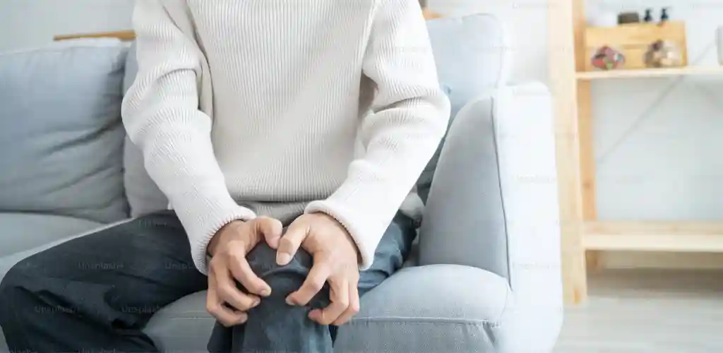 통풍 예방 식습관을 제대로 알고 계신가요? 퓨린 함량 조절과 요산 수치 관리, 실제 식단 예시까지 포함한 과학적이고 현실적인 통풍 예방 식이요법을 자세히 알려드립니다.